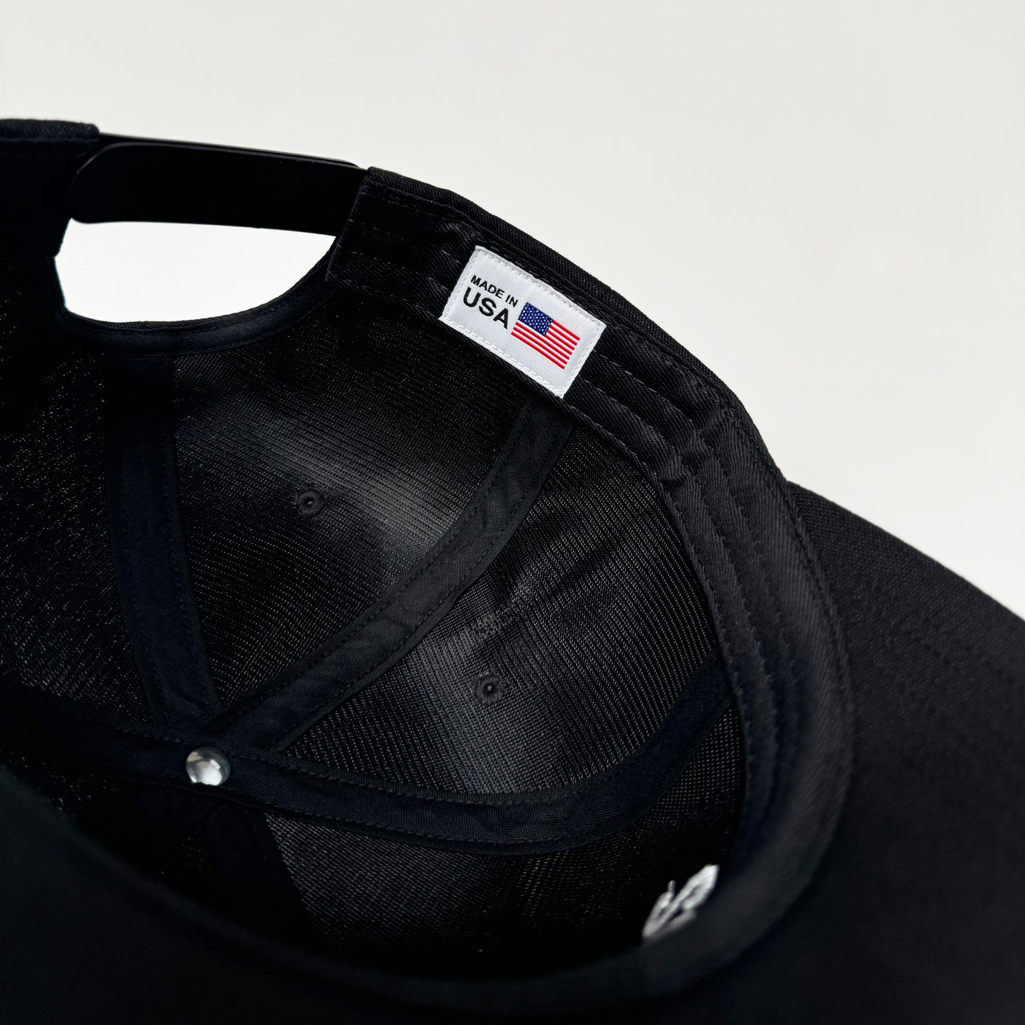 LA VS NY HAT - BLACK